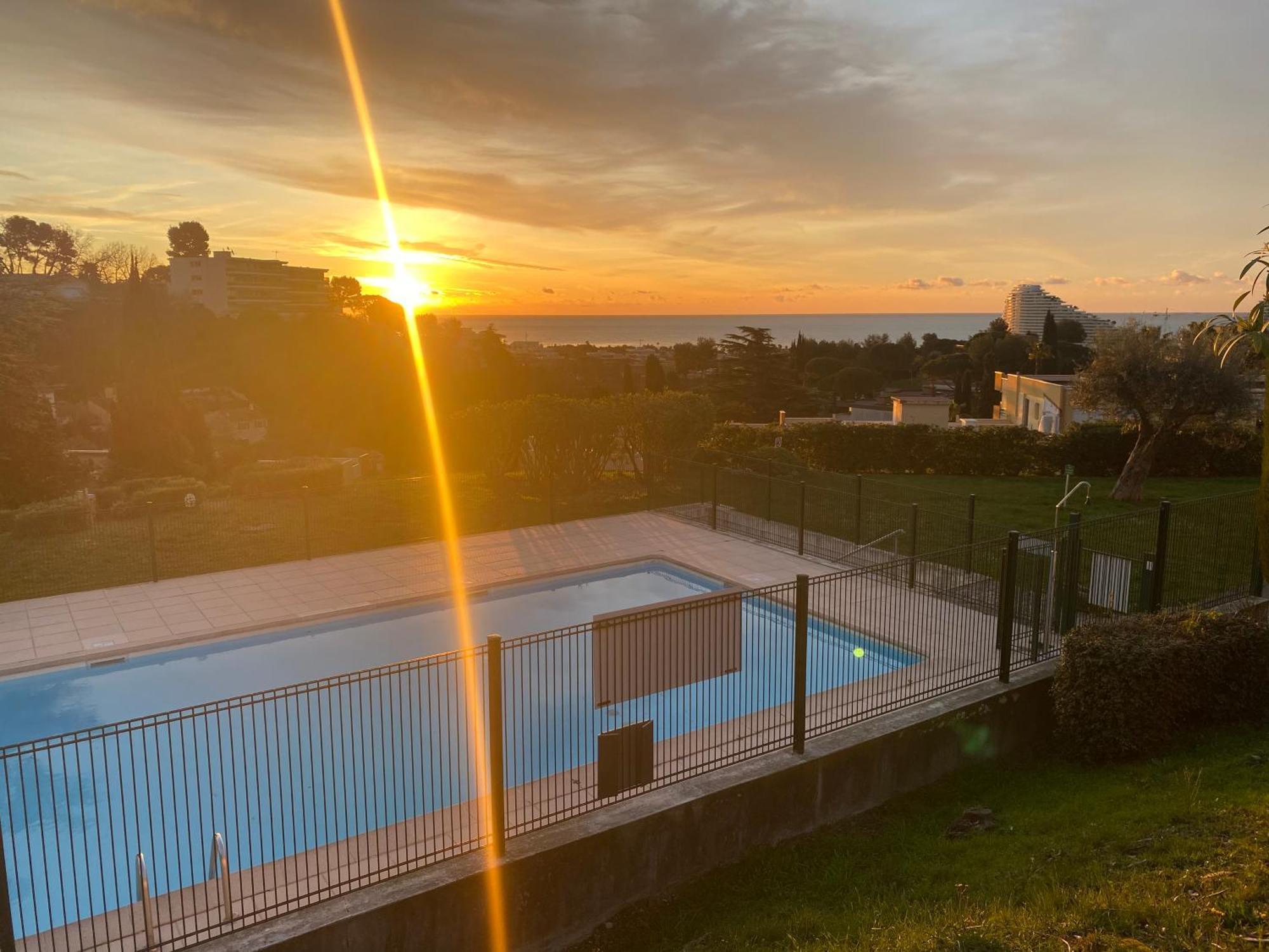 Loveroom - Spicy - Situee Entre Et Cannes, Alpes Maritimes Villeneuve-Loubet