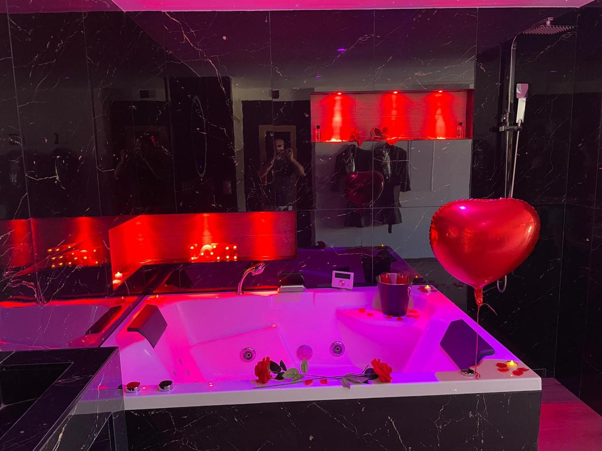 Loveroom - Spicy - Situee Entre Et Cannes, Alpes Maritimes Apartment Villeneuve-Loubet