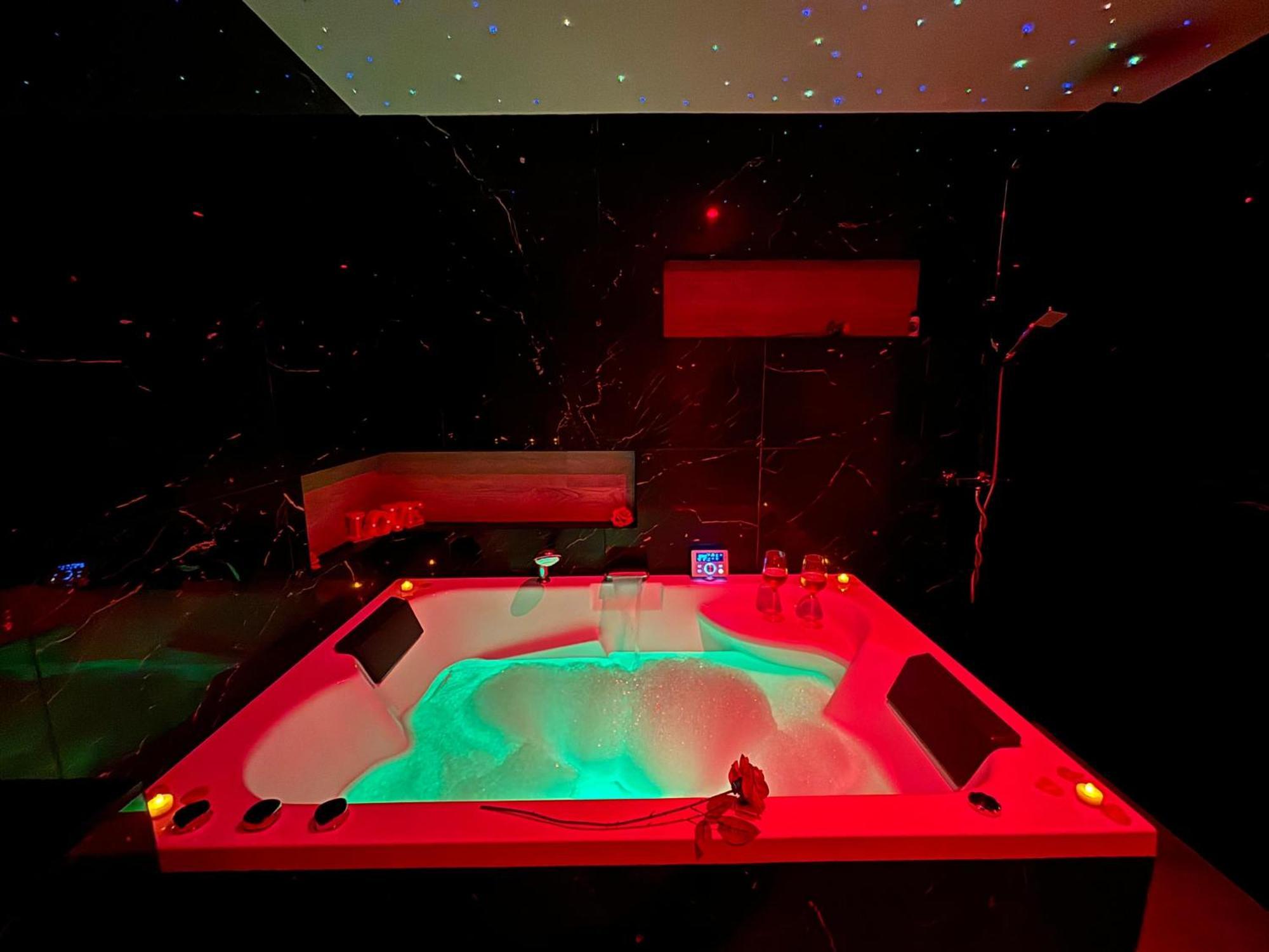 Loveroom - Spicy - Situee Entre Et Cannes, Alpes Maritimes