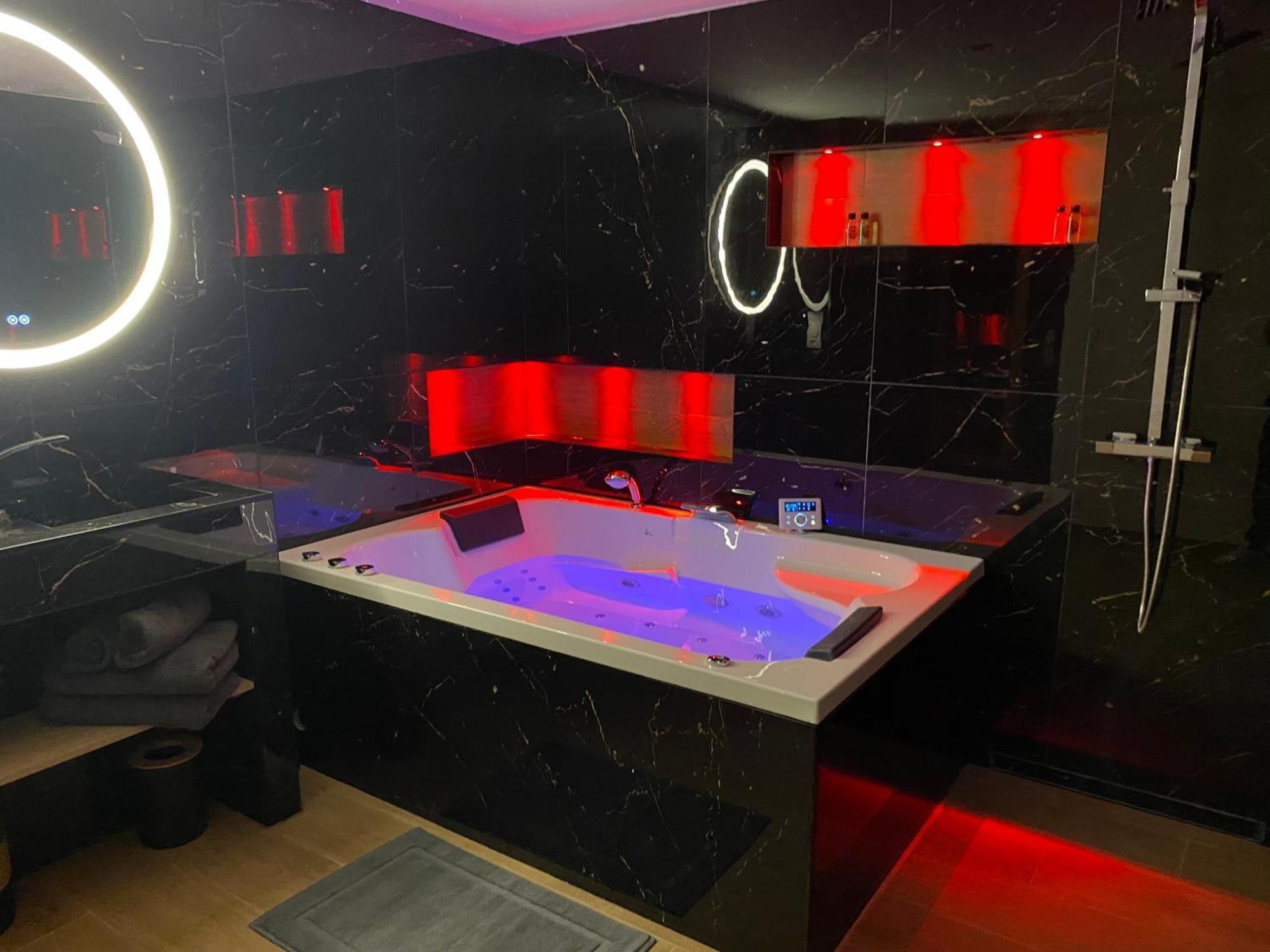 Loveroom - Spicy - Situee Entre Et Cannes, Alpes Maritimes Villeneuve-Loubet